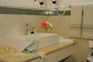 thumbnail: Bathroom sink