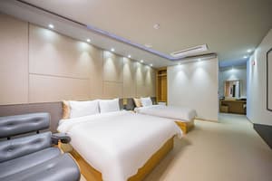 thumbnail: Room