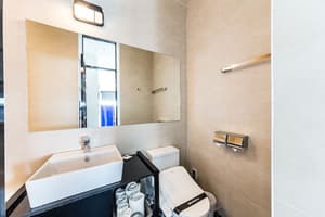 thumbnail: Bathroom