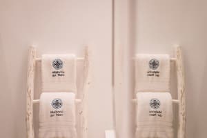thumbnail: Bathroom amenities