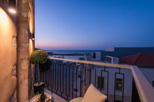 thumbnail: Balcony view