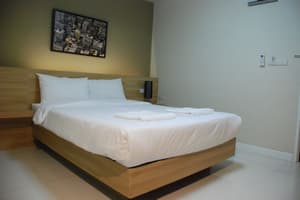 thumbnail: Room