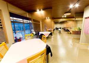 thumbnail: Restaurant