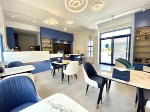 thumbnail: Restaurant