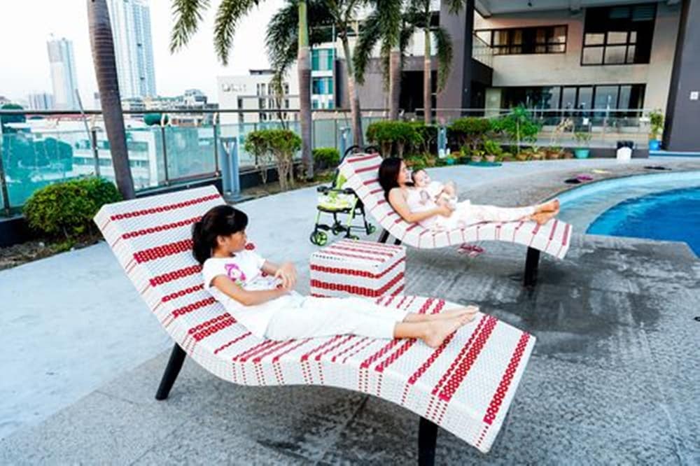 Sundeck
