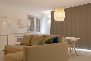 thumbnail: Interior entrance