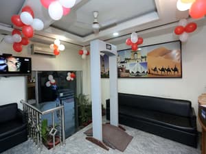 thumbnail: Lobby sitting area