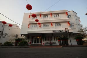 thumbnail: Exterior