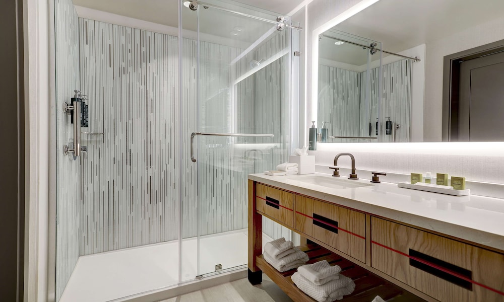 Bathroom shower