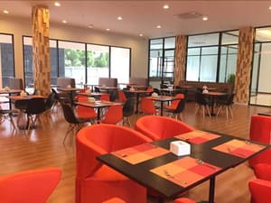 thumbnail: Restaurant
