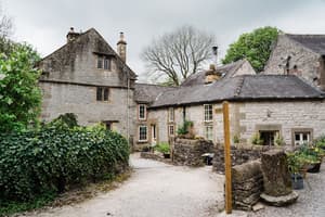 thumbnail: Courtyard