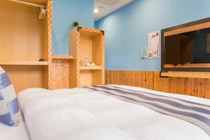 thumbnail: Room