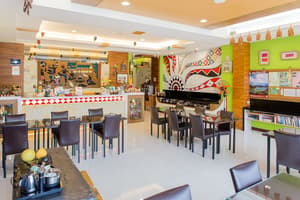 thumbnail: Restaurant