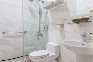 thumbnail: Bathroom