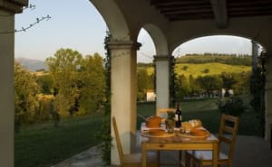 thumbnail: Outdoor dining