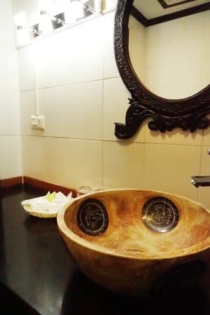 thumbnail: Bathroom