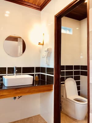 thumbnail: Bathroom sink