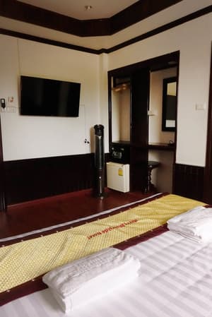 thumbnail: Room