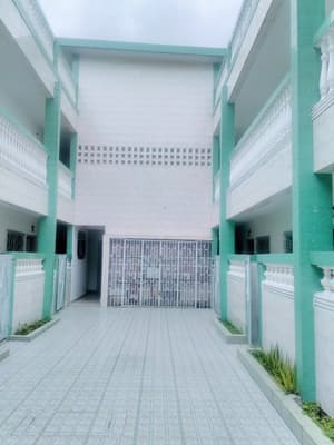 thumbnail: Courtyard