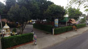 thumbnail: Interior entrance