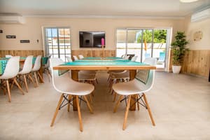 thumbnail: Breakfast area
