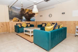 thumbnail: Lobby sitting area