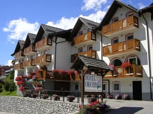 thumbnail: Exterior