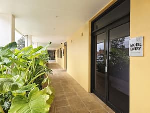 thumbnail: Front of property