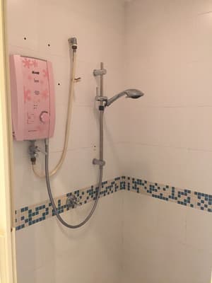 thumbnail: Bathroom amenities
