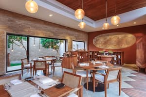 thumbnail: Restaurant