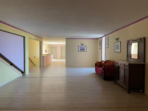 thumbnail: Business center