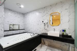 thumbnail: Bathroom