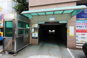 thumbnail: Parking