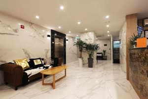 thumbnail: Lobby sitting area