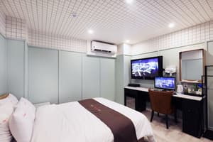 thumbnail: Room