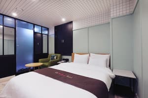 thumbnail: Room