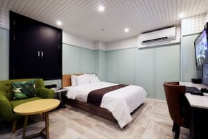 thumbnail: Room