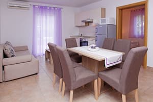 thumbnail: In-room dining