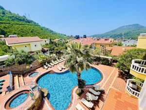 thumbnail: Outdoor pool