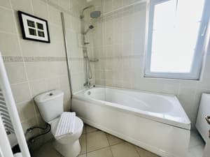 thumbnail: Front of property