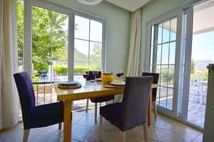 thumbnail: Front of property