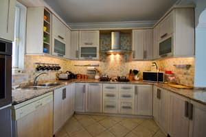 thumbnail: Front of property