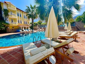 thumbnail: Front of property