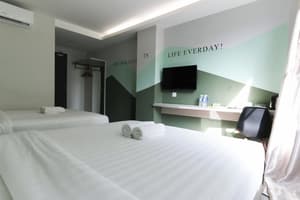 thumbnail: Room
