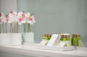 thumbnail: Bathroom amenities
