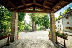 thumbnail: Property grounds