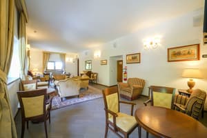 thumbnail: Lobby sitting area