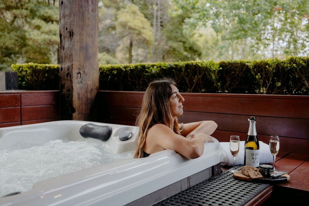 Private spa tub