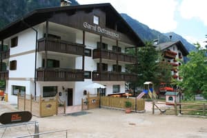 thumbnail: Exterior