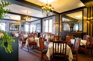 thumbnail: Restaurant
